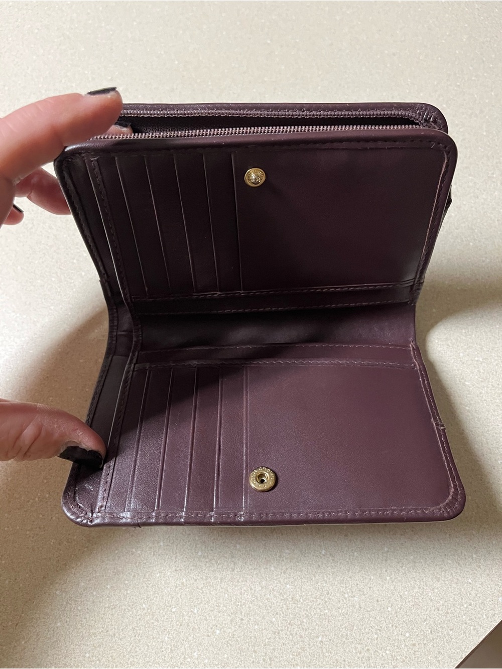 RADLEY LONDON Burgundy Leather Wallet with curved front pocket - Picture 3 of 6